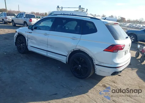 2022 Volkswagen Tiguan 2.0T Se R-Line Black z USA, uszkodzony, nr VIN 3VVCB7AX8NM115883